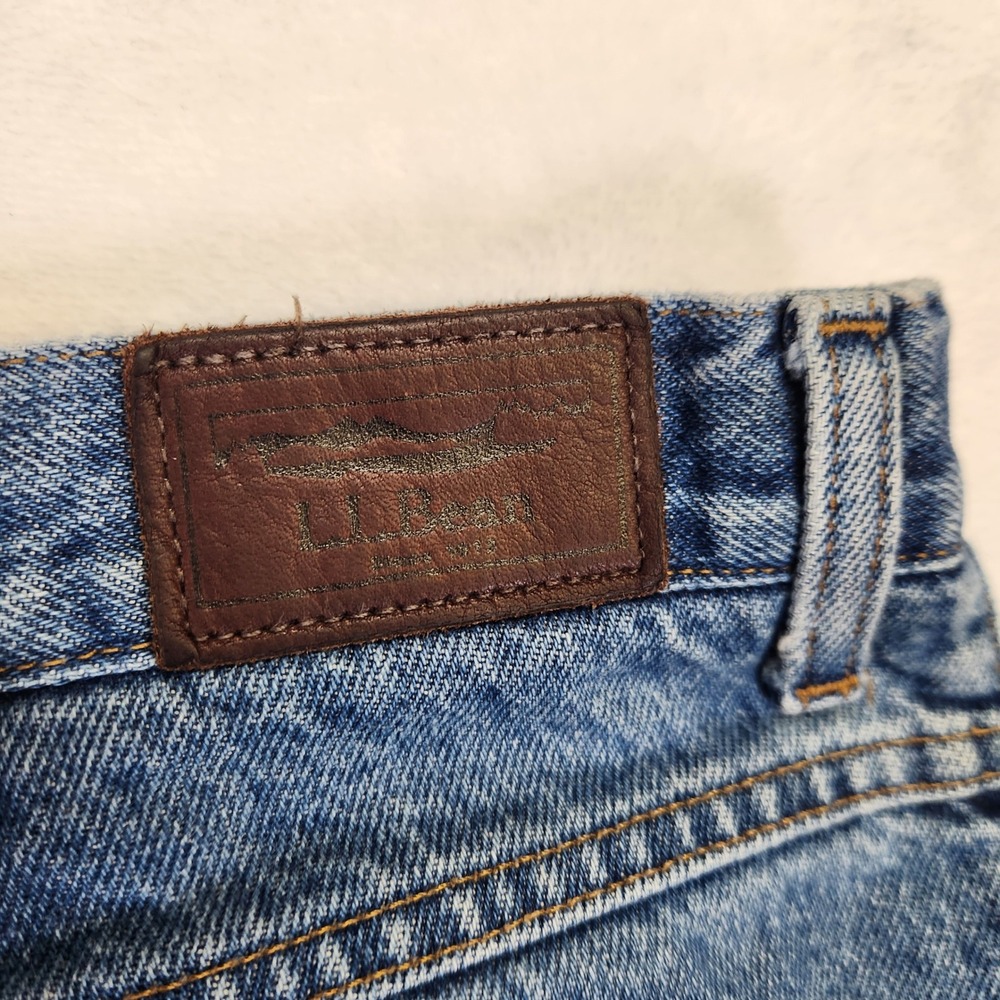 LL‎ Bean Comfort Waist Mens Jeans 38x30 Medium Wash Blue Denim Straight 250265 - Picture 8 of 8